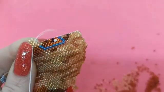 ЛОШАДКА. Кирпичное плетение. Часть 10 из 10 от Светланы Литвиновой] смотреть онлайн