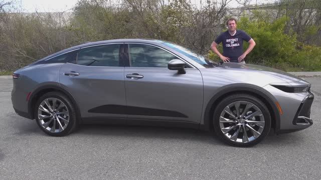 Toyota Crown 2023 года — странное решение смотреть онлайн