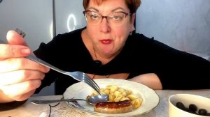 ДАЖЕ ПЕЛЬМЕНИ ЛЕНЬ ВАРИТЬ/ЖРУ,ЧТО БЫЛО🤷♀️/Мукбанг