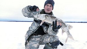 ЖЕРЛИЦЫ поставил и НАЧАЛОСЬ! ПЕРВЫЙ ЛЕД! Ночуем в палатке. Щука атакует (Архив 2023)