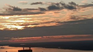 Красивая 🎶🎤🎵песня. Куда бежит время, я не успеваю жить....