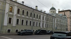 Прогулки по Москве. Подворье Валаамского монастыря в Москве. Рисунки Васнецова и красивейший храм