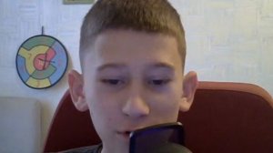 Рома играет в Geometry Dash