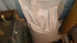 15 ноября, вкусняшки для кур, цены на корма