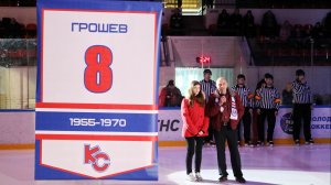 Стяг Евгения Грошева.