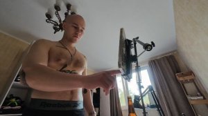 концерт пиано. Болят колени. солнечный день в Москве. Переедание. Вечерний Арбат. 20 апр-1 мая 2025