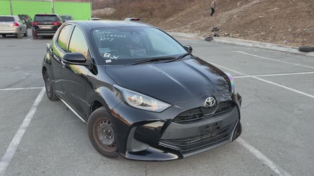 Toyota Yaris тот же Vitz смотреть онлайн