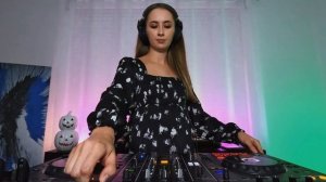 Ulyana - Melodic Techno & House DJ Mix Home Set 16 4K Halloween Dance
