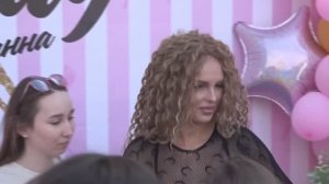 Ханна открытие салона Фотосессия с фанатами и раздача автографов Ханна в Чебоксарах 10 06 2021