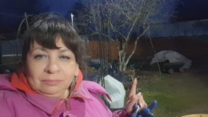 Благоустраиваем территорию. Наводим порядок. Готовимся к морозам. Укутываю растишки.