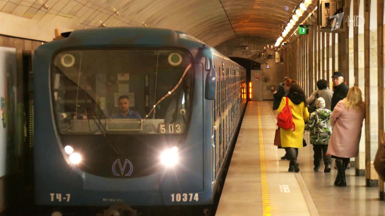Метро Санкт-Петербурга отмечает 70-летие.