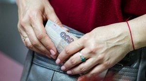 Рост реальных зарплат россиян замедлится в 2026 году