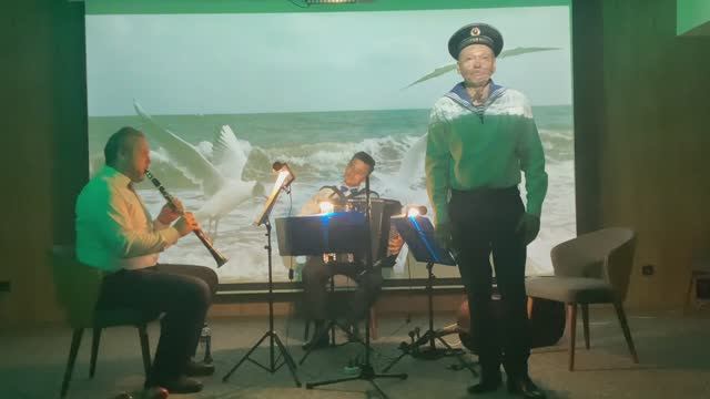 Сергей Чечеткин S.Chechetkin В.Боков V.Bokov На побывку едет молодой моряк A Young Sailor Comes Home смотреть онлайн