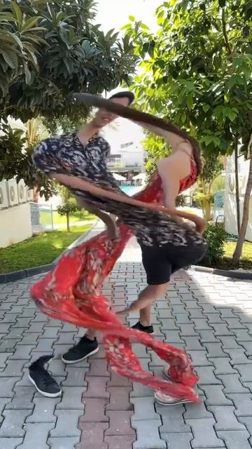 Закрутилось