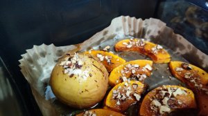 Яблоки и тыква с мёдом и грецким орехом в аэрогриле