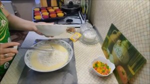 Кексы на сметане за 15 минут с вкусной начинкой