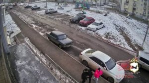 В Братске разыскивают "угонщиков" детского электромобиля