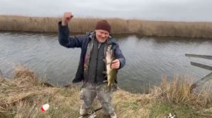 Щука на крючке🦈