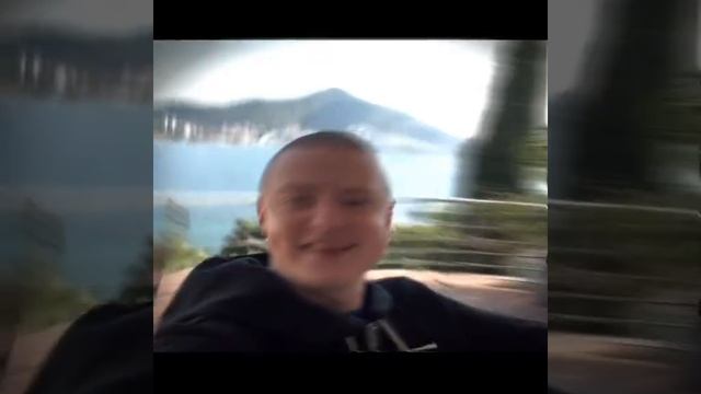 Я уже красни😡