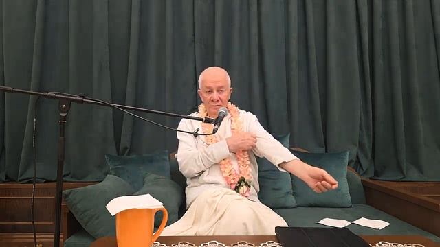 15.11.2025 Чайтанья-Чаритамрита, Мадхья-лила 6.82. Е.М. Чайтанья Чандра Чаран прабху. Вриндаван Парк