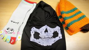 Шапка с бородой, носки с пальцами и балаклава!