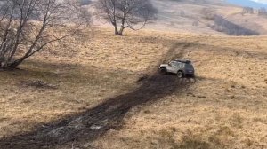 Классный маршрут «Царские ворота - Худесские лабиринты». Заруба между УАЗ и Нивой.