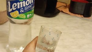 пробую газировку Lemon&lime из чижика