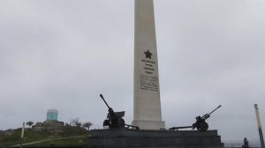 На горе Митридат. У обелиска...