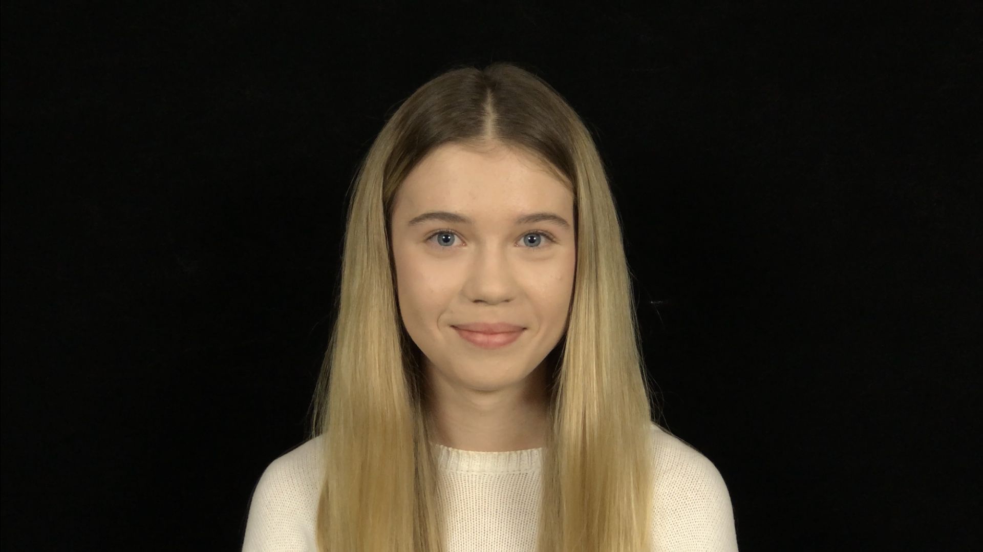 [Альхова Дарья - видеовизитка 2025-10-26] смотреть онлайн