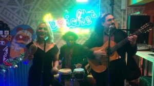 Чем не концерт? Пусть и в ресторане