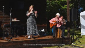 8) Концерт молодежного театра "Гротеск" ("Мерзнет девочка в автомате").