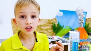 Влад и Ники играют с детскими машинками и строят Matchbox City!