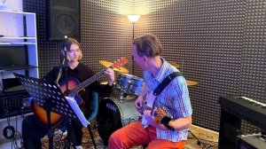 Уроки гитары. Музыкальная школа «Белочка»