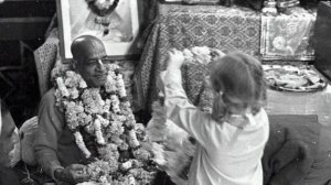 Лекция Шрилы Прабхупады 15.11.1974, Бомбей. ШБ 3.25.15. Ступени Бхакти. Кали юга все оскверняет.