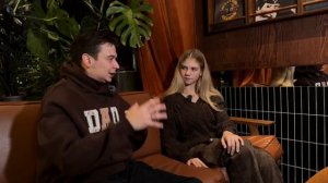 Трусова, Александра  преподаватель по спецкурсу дал задание тему "Роль журналиста на ледовом шоу"