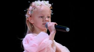 Мила Васильева поет в Витебске, идем на квест ограбление банка