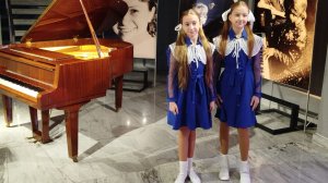 "Умывает красно солнышко" муз. П. Аедоницкий , сл. И. Шаферан