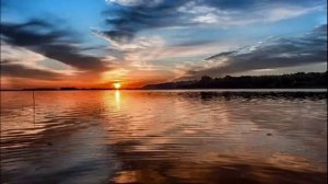 Из далека долго, течёт река Волга