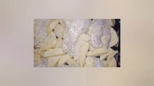 Ножки индейки с картофелем, лапша с фаршем.