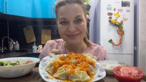 МУКБАНГ МАНТЫ/САЛАТИК С ОВОЩАМИ/СОУС/MUKBANG ЕДА ОБЖОР