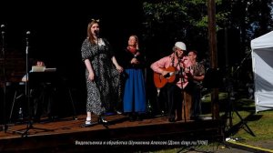 9) Концерт молодежного театра "Гротеск" ("Крутится, вертится шарф голубой").