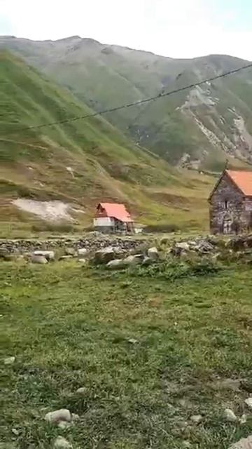 Монастырь успения Пресвятой Богородицы в ущелье Трусо, Грузия Монастырь успения Пресвятой Богородицы в ущелье Трусо, Грузия