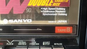 Японский магнитофон SANYO
