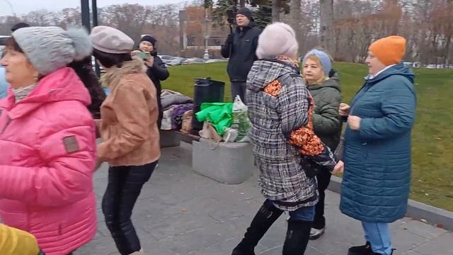 ЕХАЛИ НА ТРОЙКЕ С БУБЕНЦАМИ смотреть онлайн