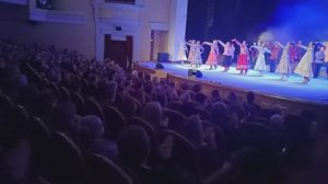 16.11.2025. Поклон на 2-м премьерном показе спектакля «Бабий бунт»