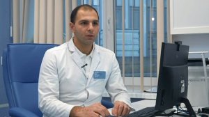 Давид Эдуардович специализируется на диагностике и хирургии хрусталика, лечении катаракт