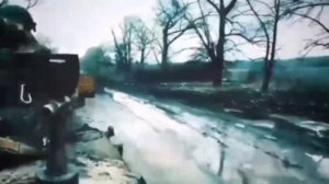 Но мы пройдём опасный путь через Туман/Спасибо тем  в  тылу, кто  подаёт  патронв.