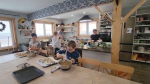 Ep.202 They Are Getting Their Hands Dirty (Russian Subtitles)