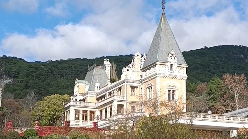 МАССАНДРОВСКИЙ ДВОРЕЦ. КРЫМ. СЧАСТЛИВЫЙ ДЕНЬ ДАРЮ МОИМ ДРУЗЬЯМ смотреть онлайн