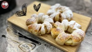 Супер простые пончики с яблоками. Как испечь яблочные слойки за 15 минут.